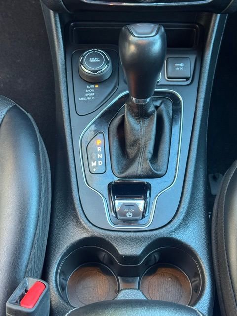 Used 2022 Jeep Cherokee Limited image 14