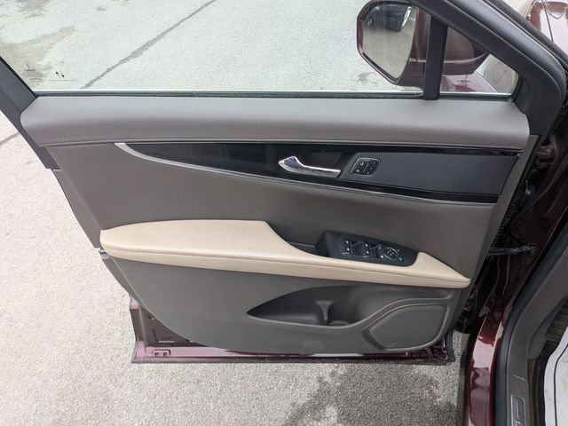 Used 2023 Lincoln Nautilus AWD w/ Premium Package image 6