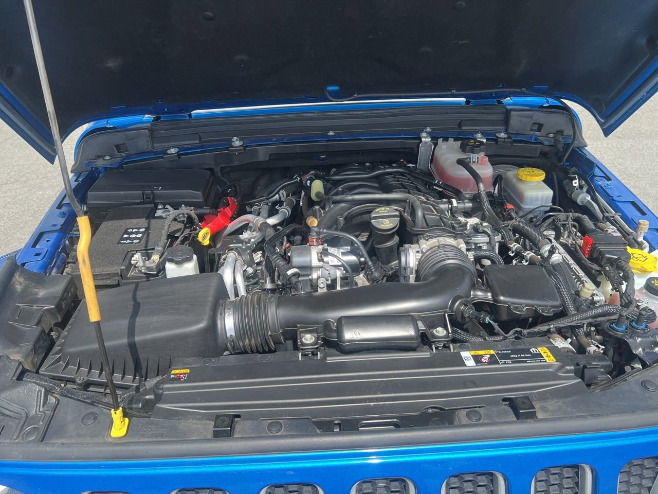 Used 2022 Jeep Wrangler Unlimited Sahara w/ Cold Weather Group image 11