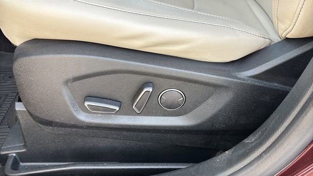 Used 2019 Ford Edge Titanium w/ Cold Weather Package AWD/4WD image 19