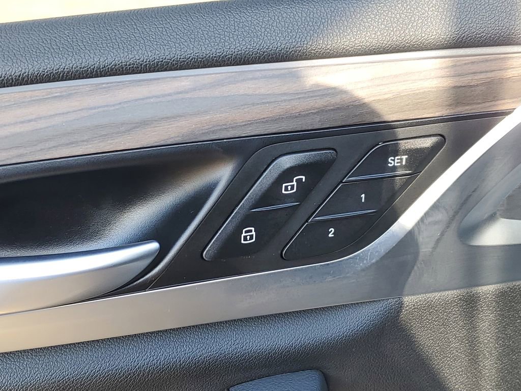 Used 2021 BMW X3 xDrive30i w/ Premium Package image 24