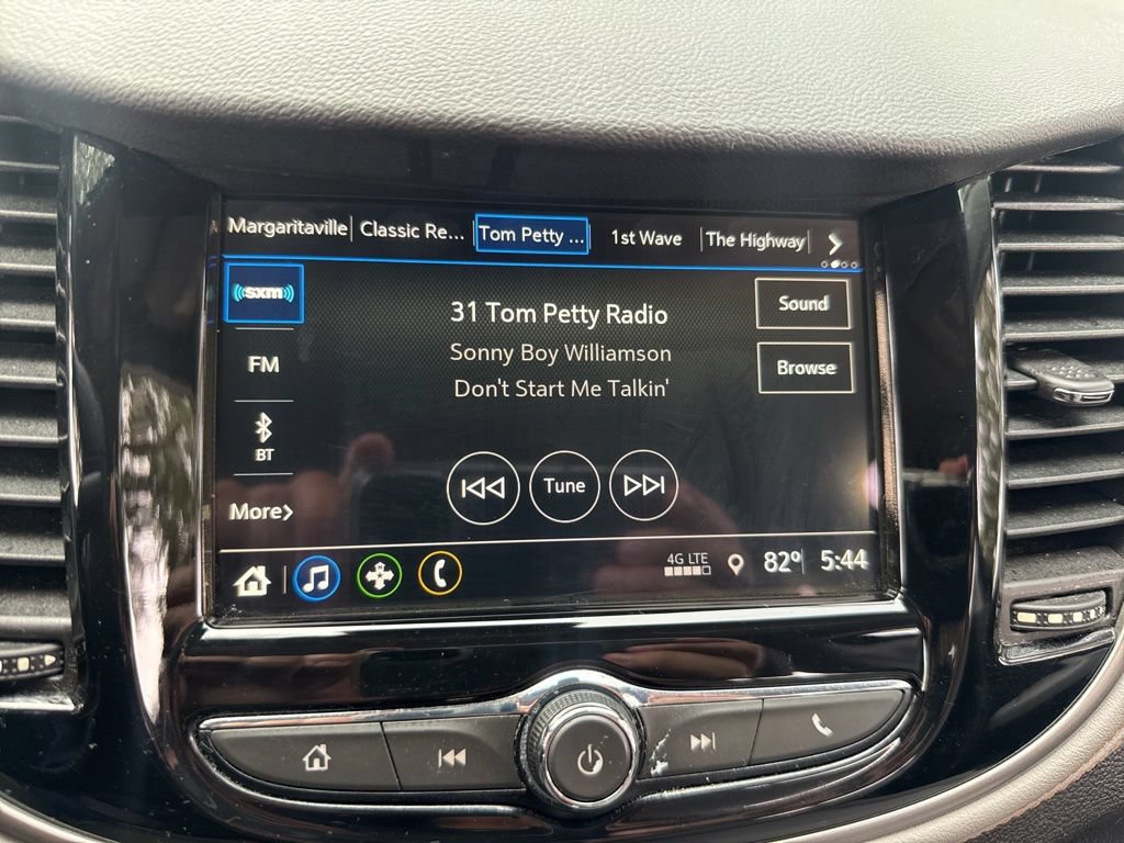 Used 2018 Chevrolet Trax LT w/ Driver Confidence Package FWD image 29