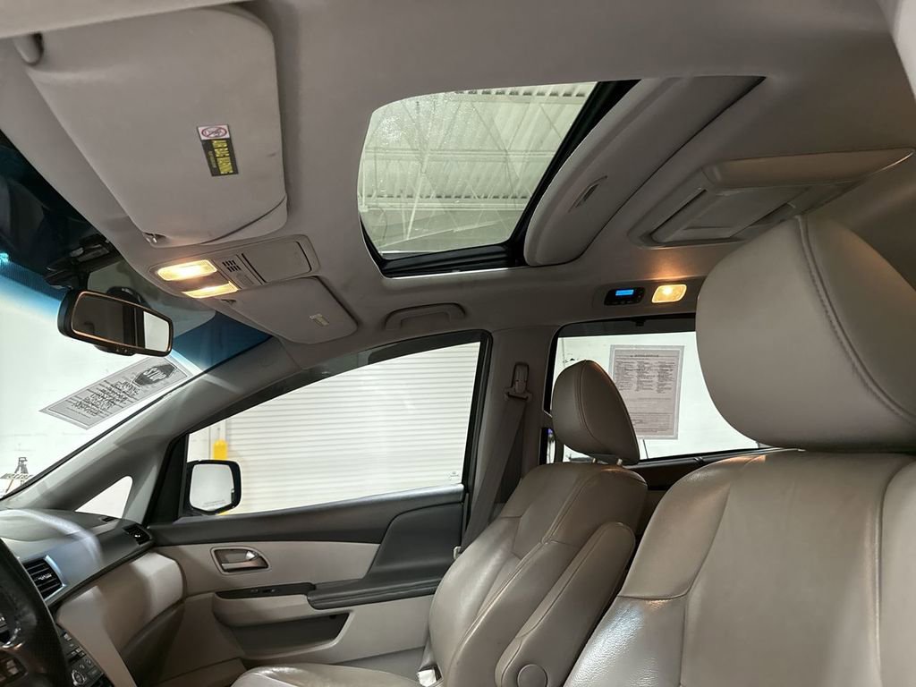 Used 2012 Honda Odyssey EX-L image 19