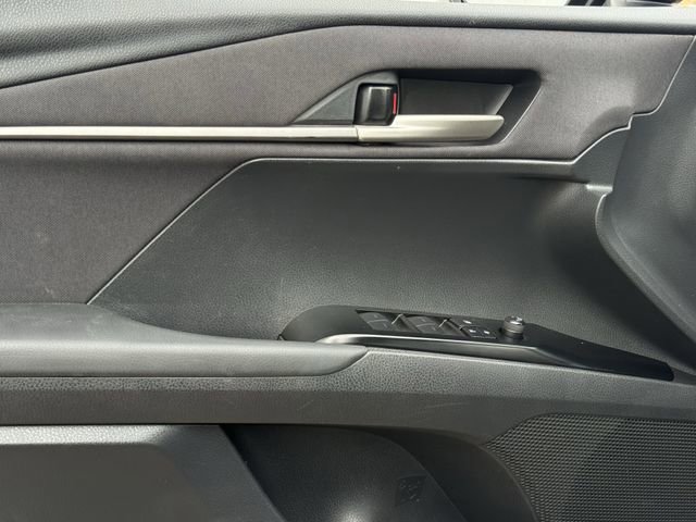 Used 2025 Toyota Camry LE image 26