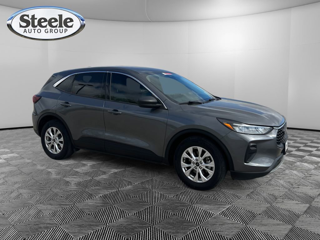 Used 2023 Ford Escape Active image 7