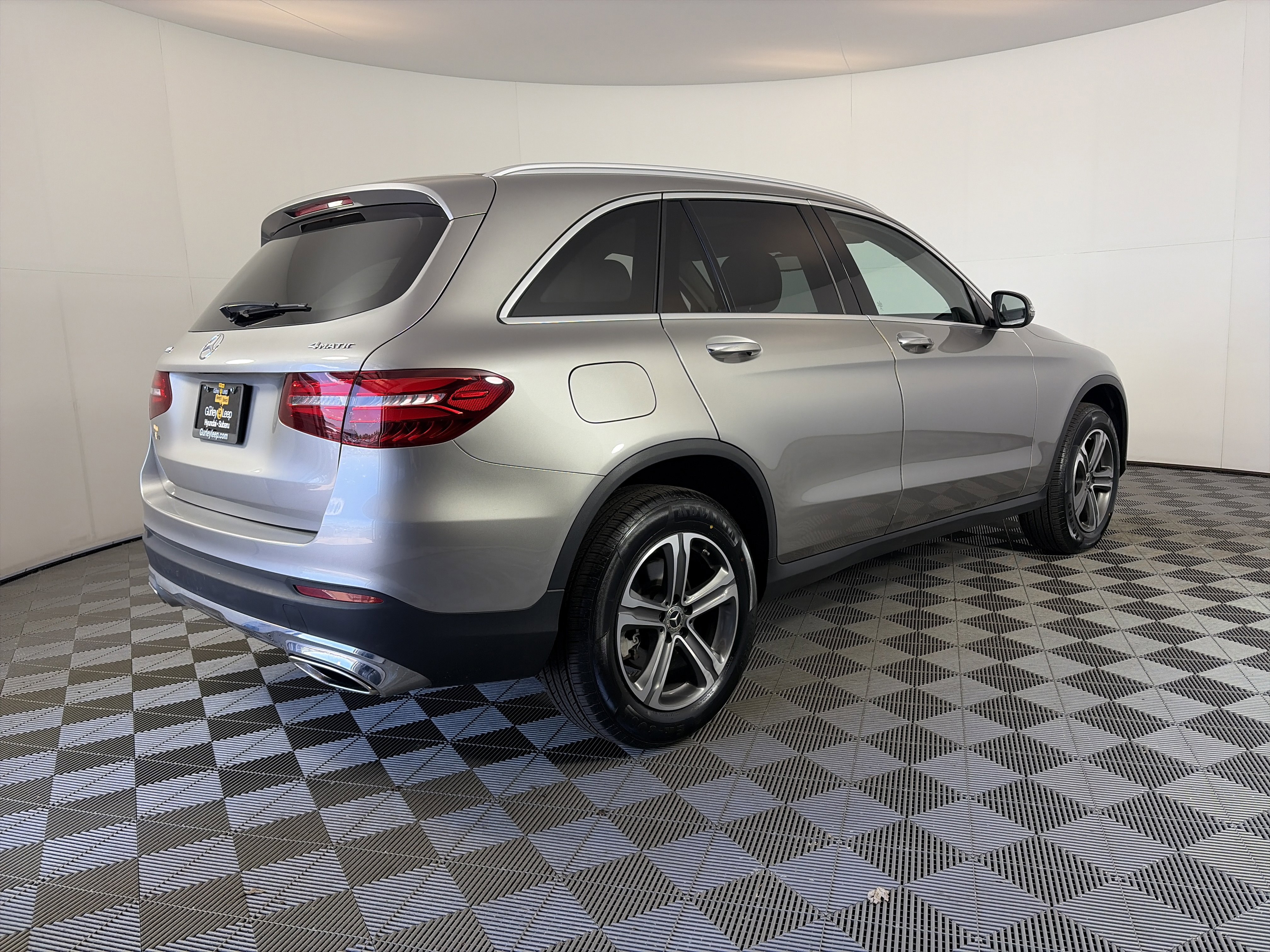 Used 2019 Mercedes-Benz GLC 300 4MATIC image 10