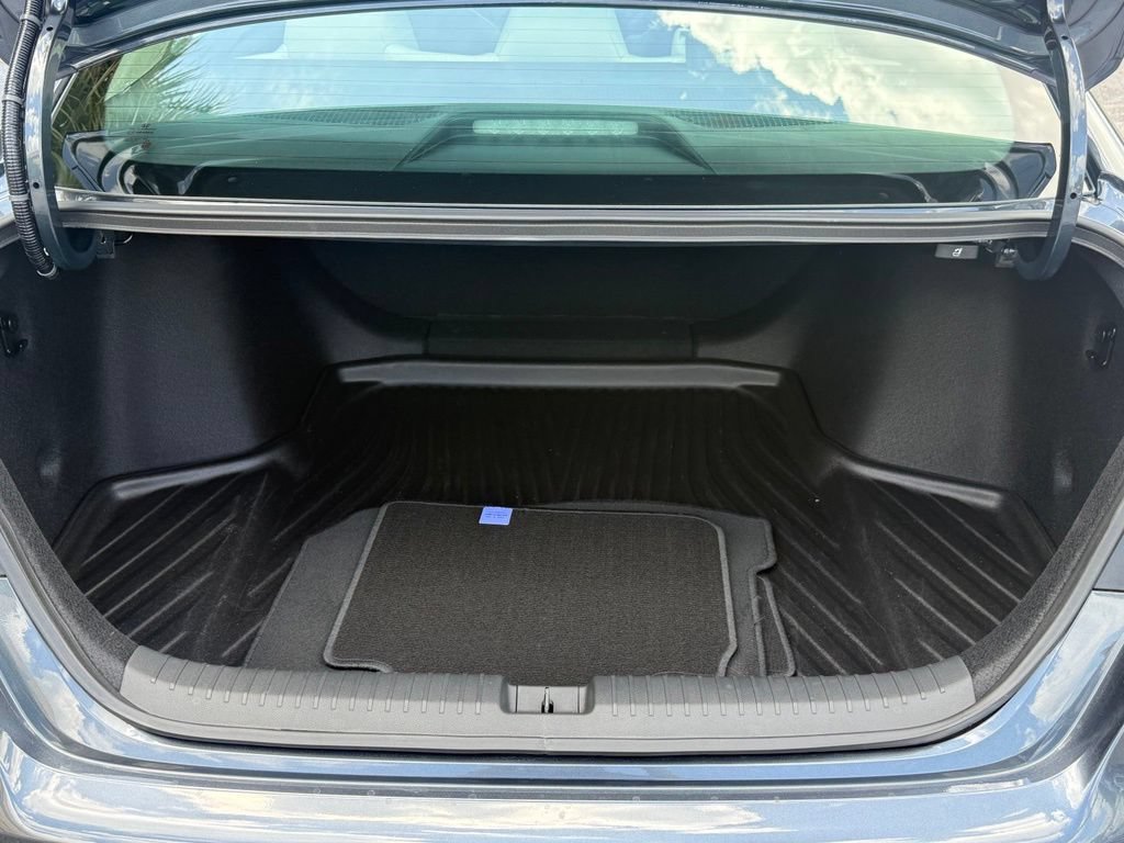 Certified 2025 Honda Accord LX image 32