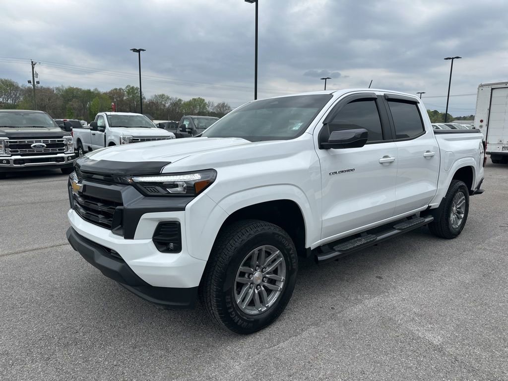 Used 2024 Chevrolet Colorado LT w/ LT Convenience Package III image 4