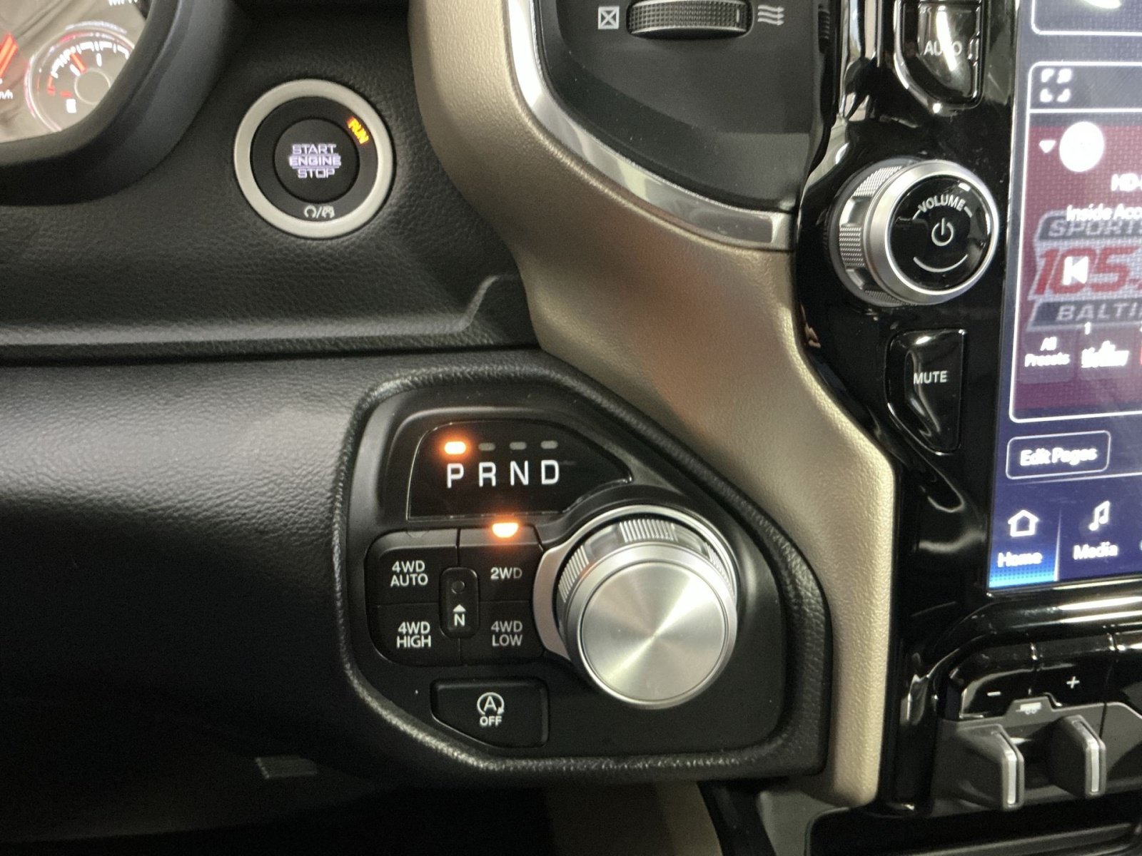 Used 2022 RAM 1500 Laramie AWD/4WD image 23