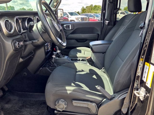 Used 2019 Jeep Wrangler Unlimited Sahara w/ Safety Group AWD/4WD image 5