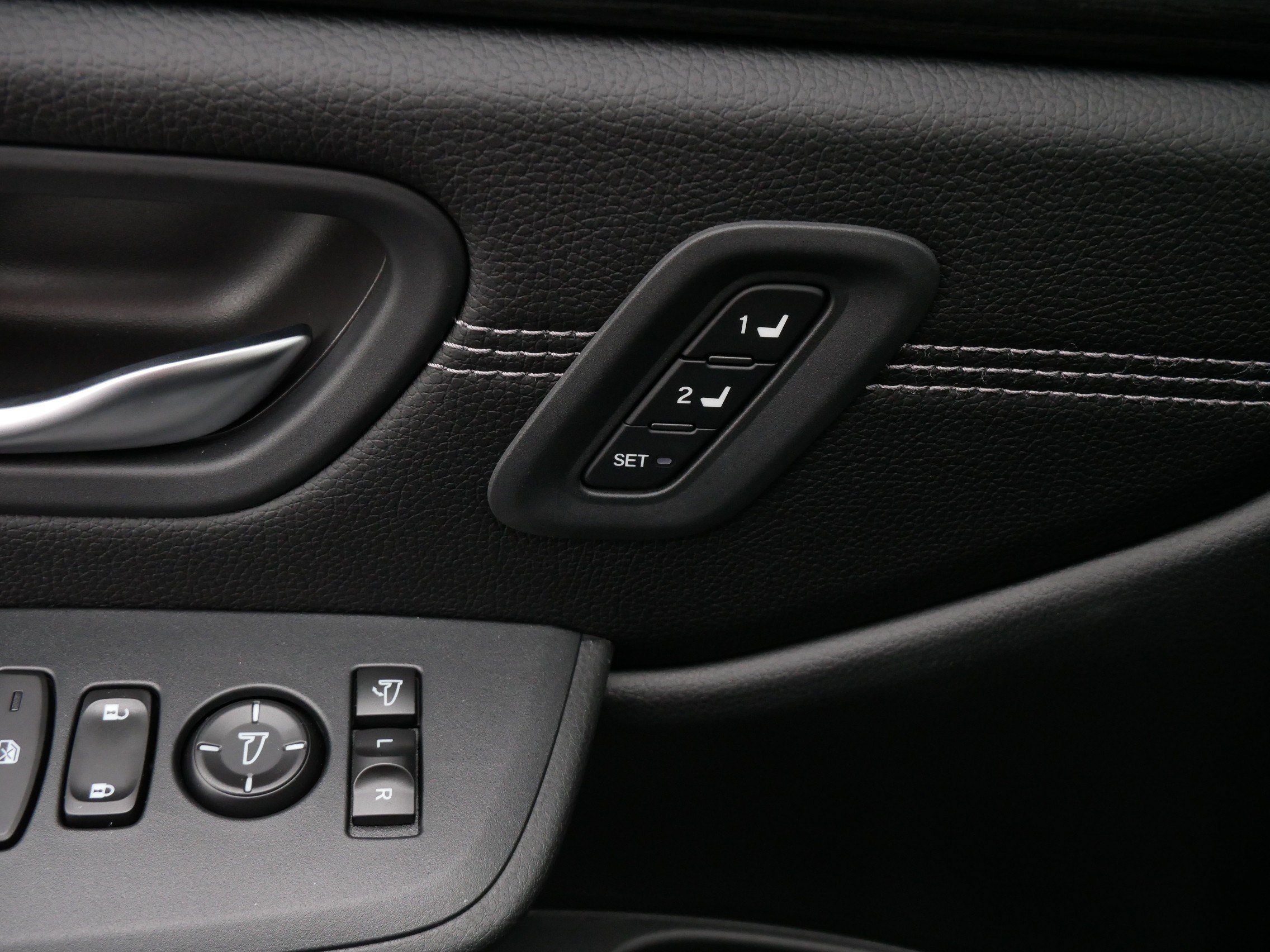 Certified 2026 Honda Pilot Touring image 19