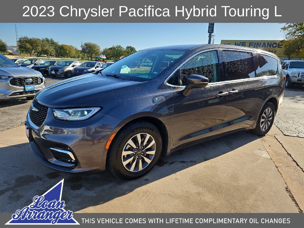 Used 2023 Chrysler Pacifica Touring-L FWD image 5