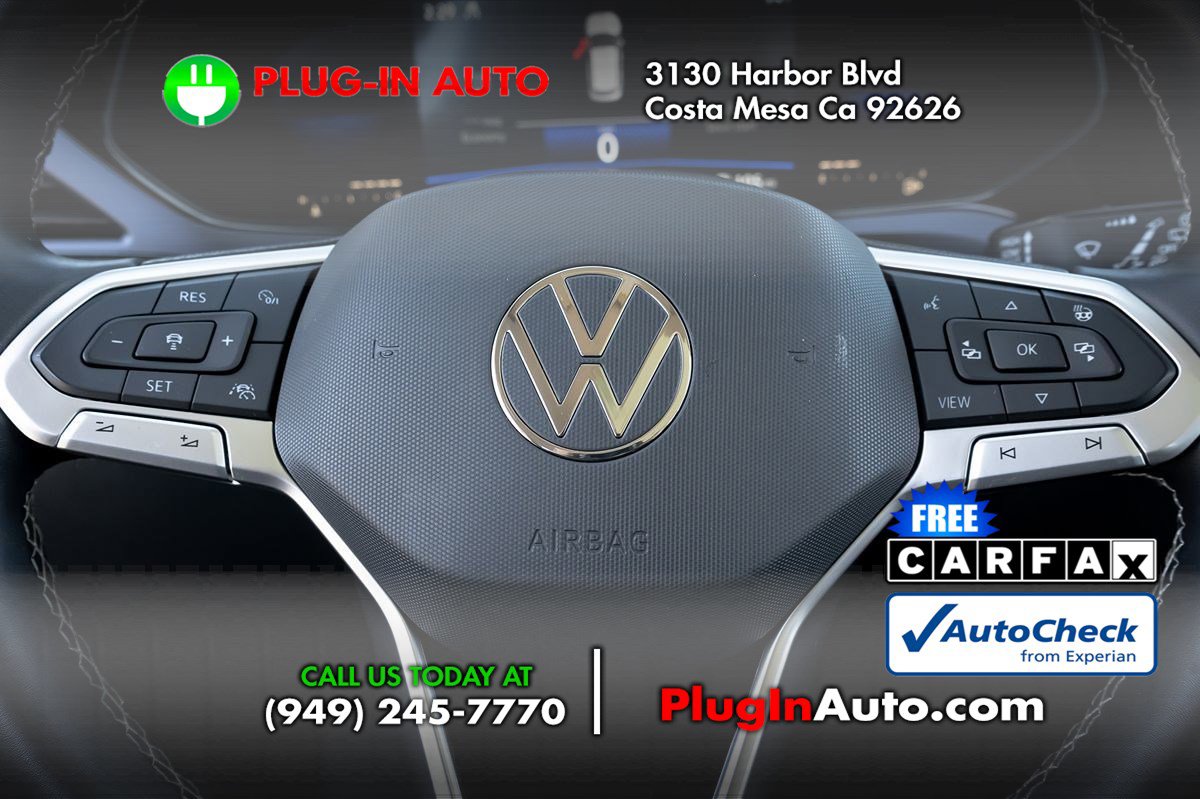 Used 2022 Volkswagen Taos SE w/ Panoramic Sunroof Package AWD/4WD image 19