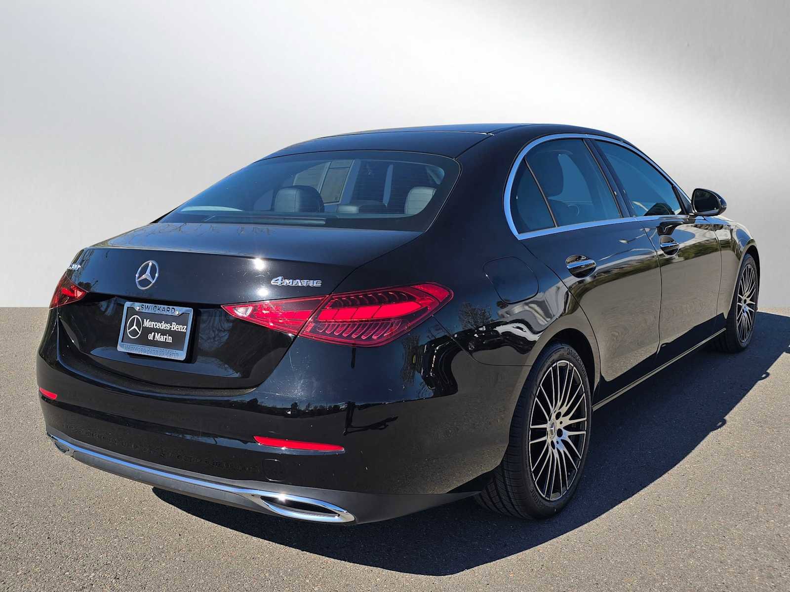 Used 2023 Mercedes-Benz C 300 4MATIC Sedan image 3
