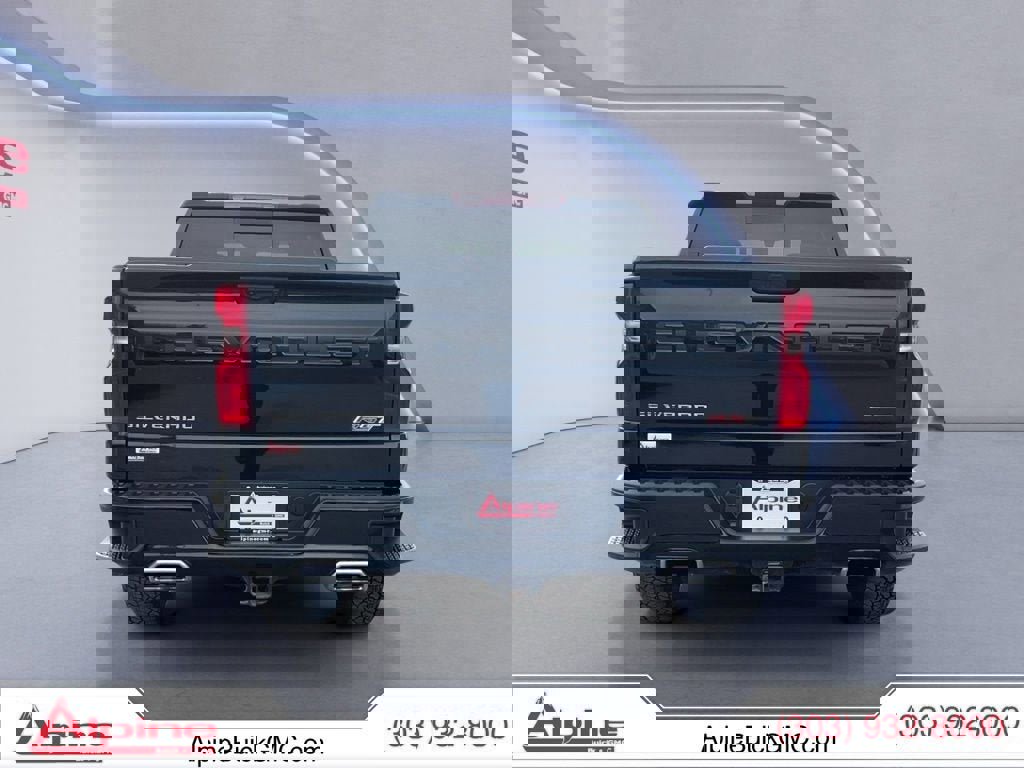 Used 2024 Chevrolet Silverado 1500 RST w/ Convenience Package II image 4