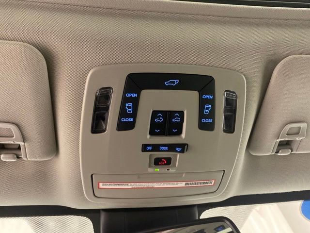 Certified 2022 Toyota Sienna XLE image 25