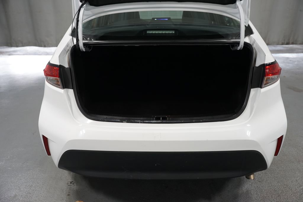 Used 2023 Toyota Corolla LE image 31