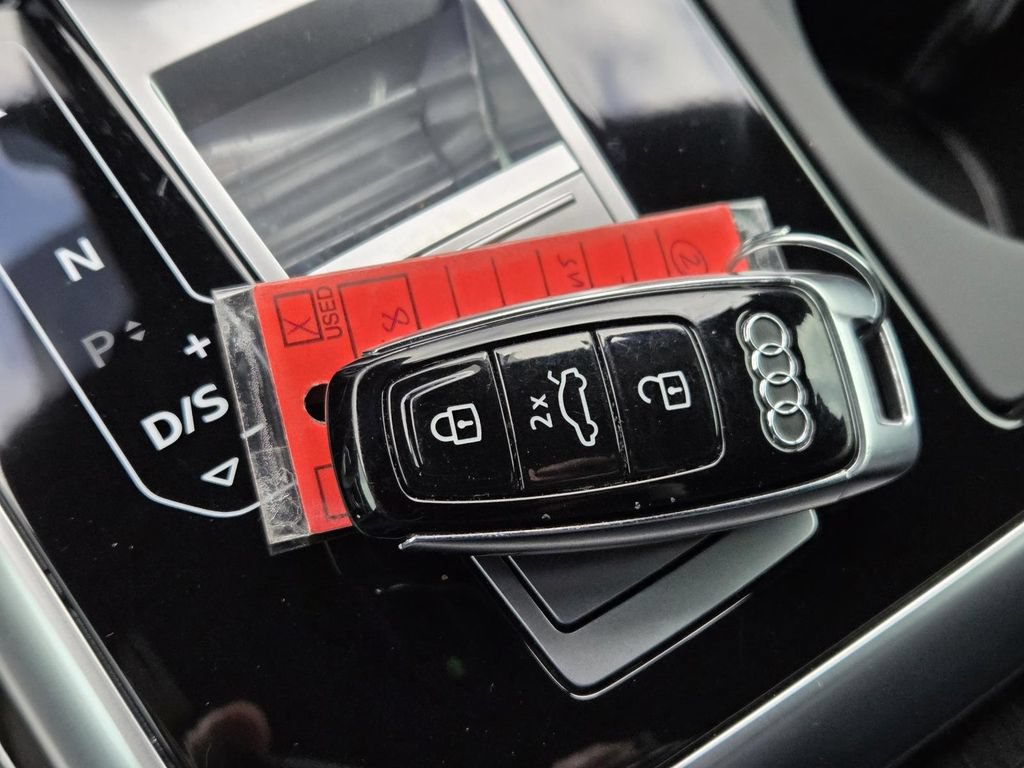 Used 2026 Audi Q8 Premium Plus AWD/4WD image 33