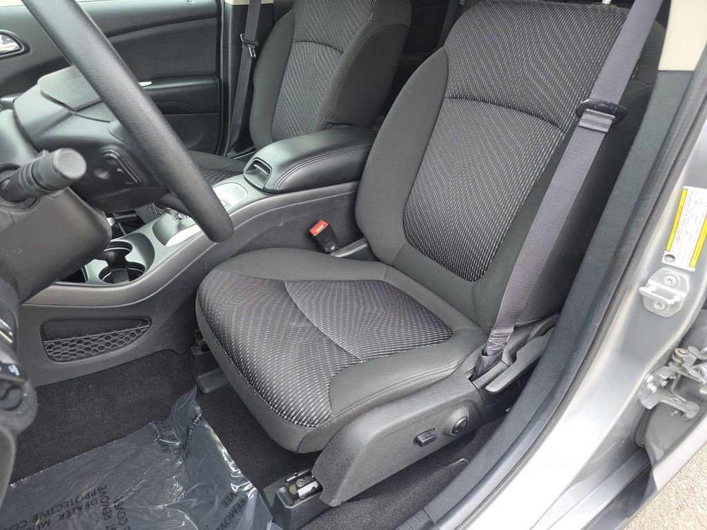 Used 2016 Dodge Journey SXT w/ Comfort/Convenience Group image 16