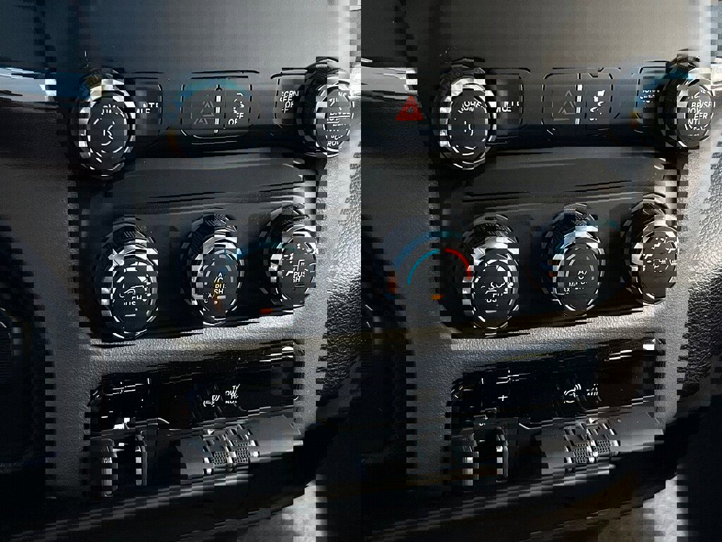 Used 2024 RAM 2500 Big Horn image 13