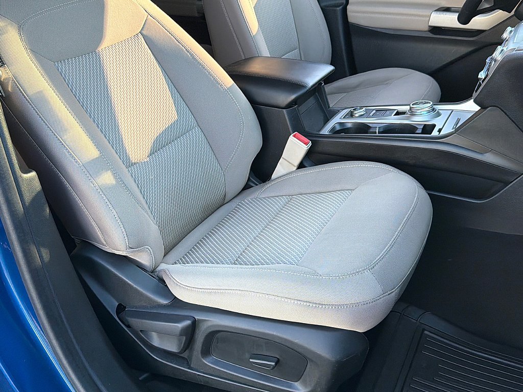 Used 2022 Ford Explorer XLT AWD/4WD image 24