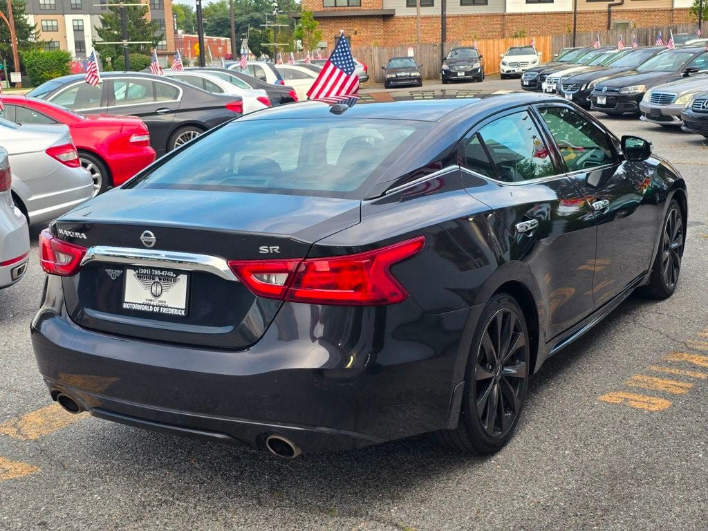Used 2016 Nissan Maxima SR FWD image 4