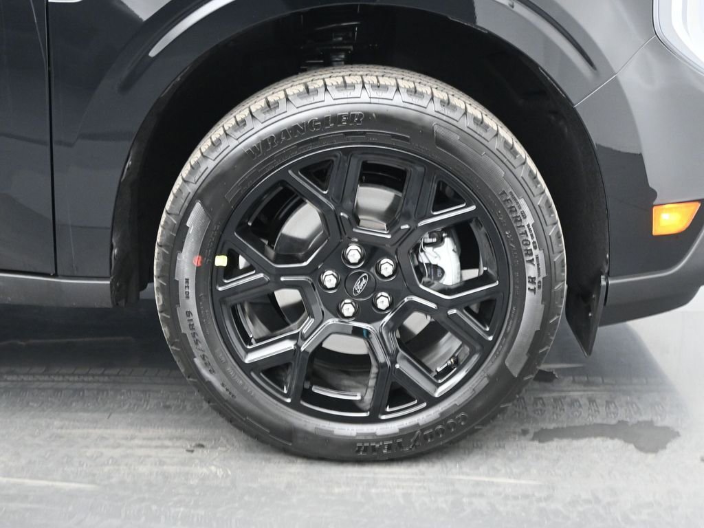 New 2026 Ford Maverick Lariat w/ Black Appearance Package image 23