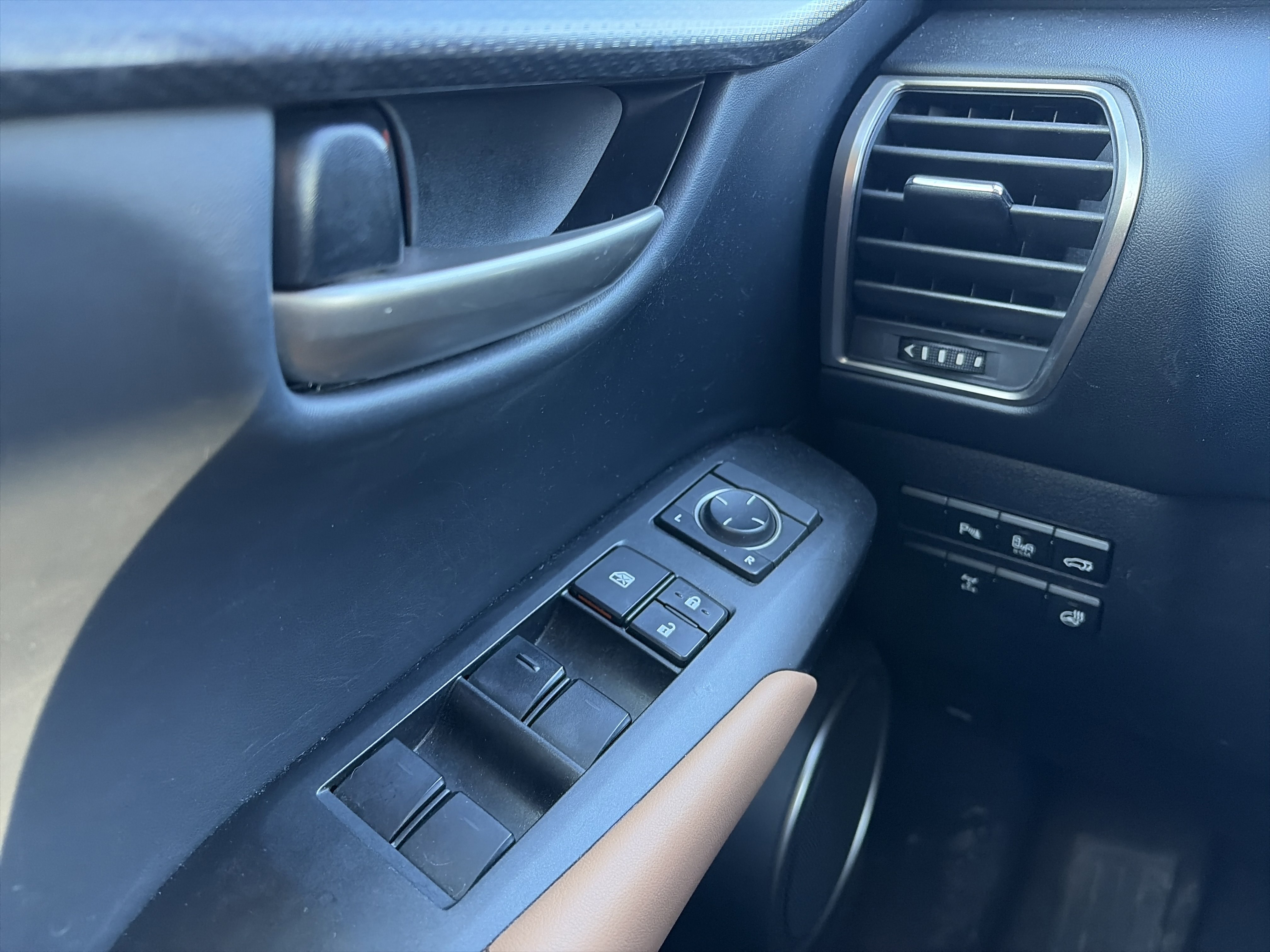 Used 2017 Lexus NX 200t AWD w/ Premium Package image 26