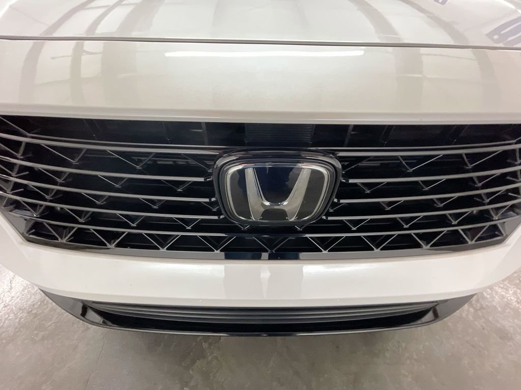 Used 2024 Honda Accord Touring image 31
