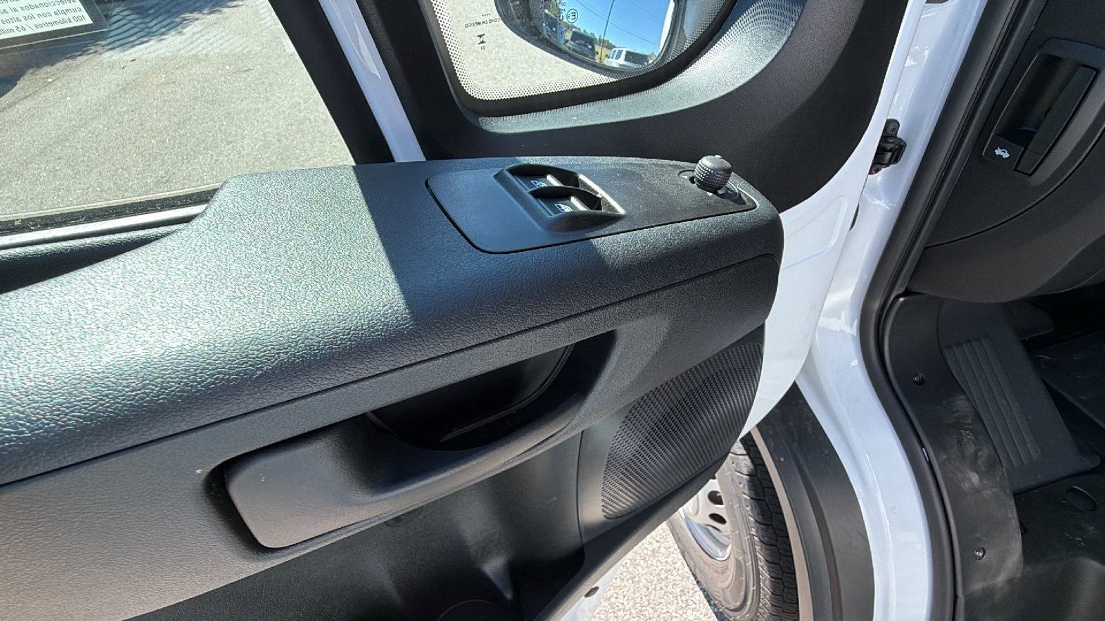 New 2026 RAM ProMaster 3500 w/ Convenience Group FWD image 15