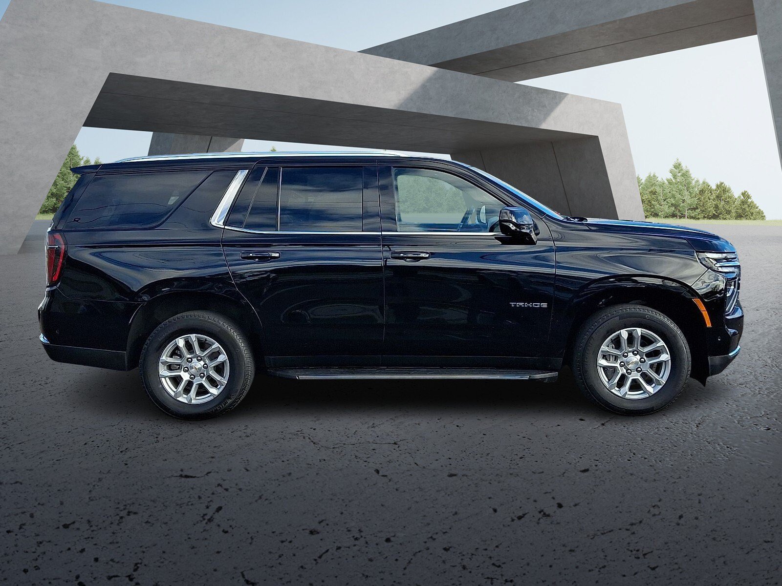 Used 2025 Chevrolet Tahoe LT AWD/4WD image 7