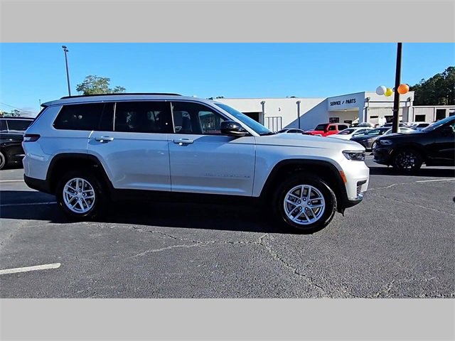 New 2025 Jeep Grand Cherokee L Laredo image 38