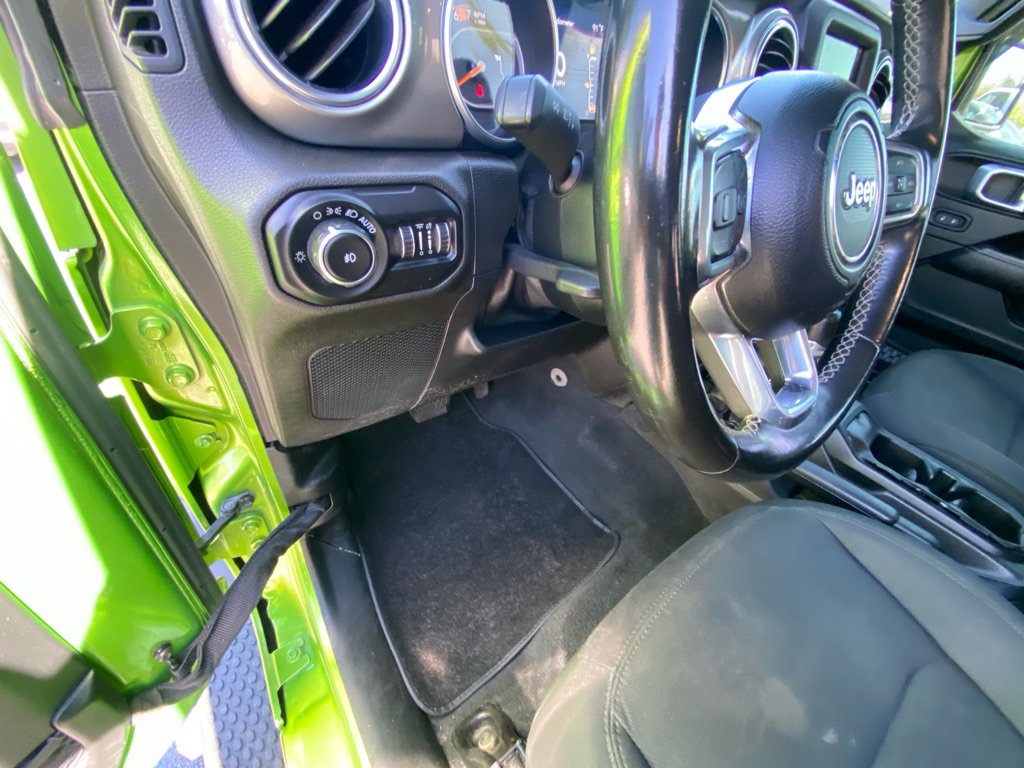 Used 2020 Jeep Wrangler Unlimited Sahara AWD/4WD image 33