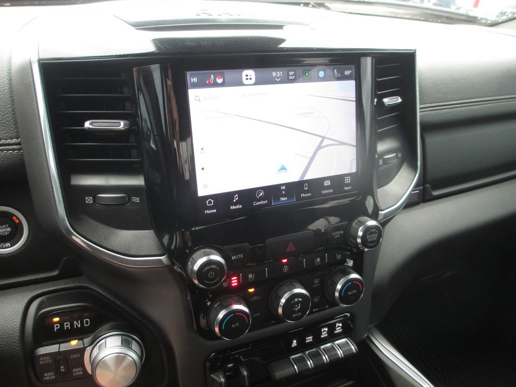 Used 2022 RAM 1500 Laramie AWD/4WD image 29