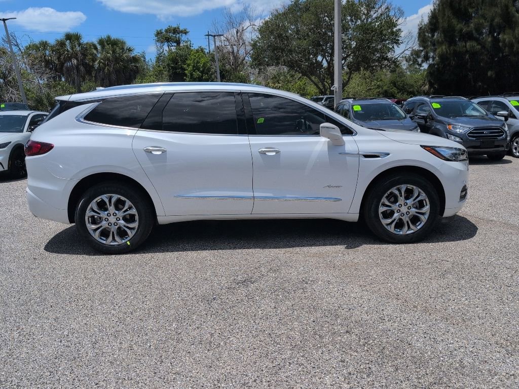 Used 2020 Buick Enclave Avenir w/ Avenir Technology Package AWD/4WD image 2
