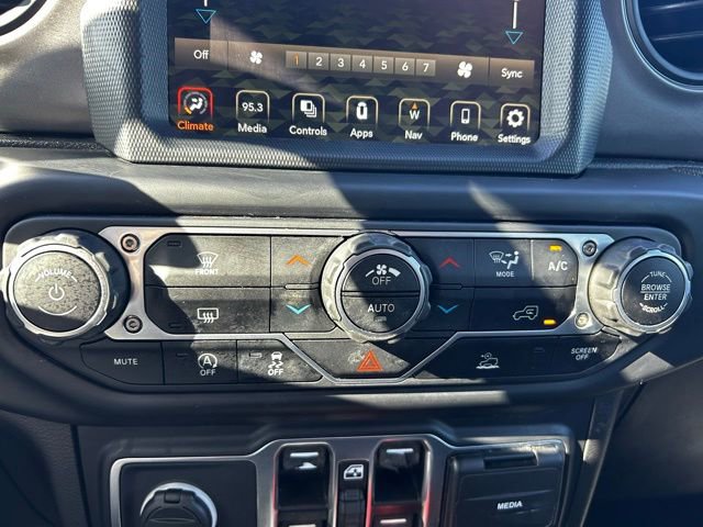 Used 2023 Jeep Gladiator Willys image 24