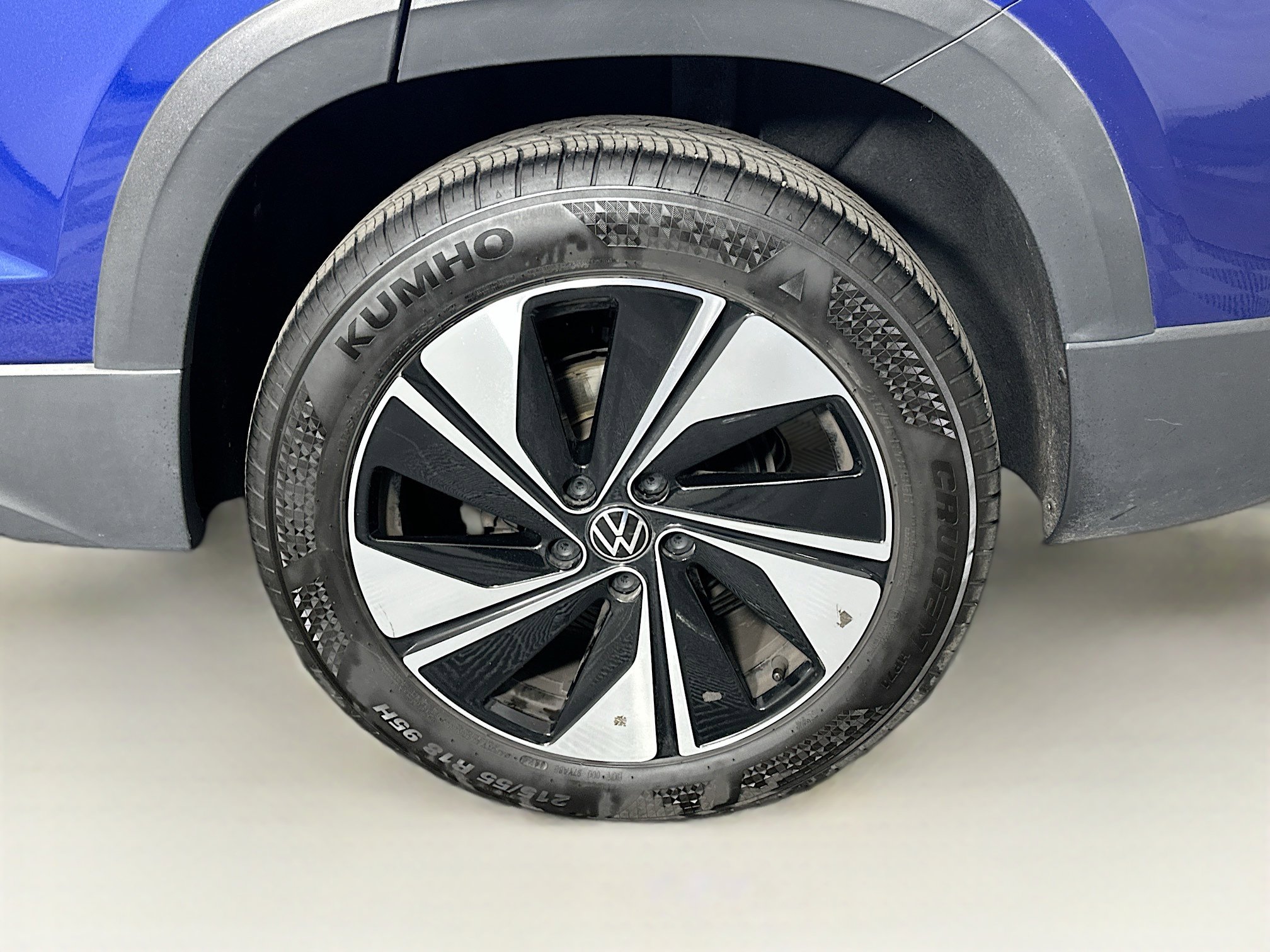 Used 2024 Volkswagen Taos SE image 11