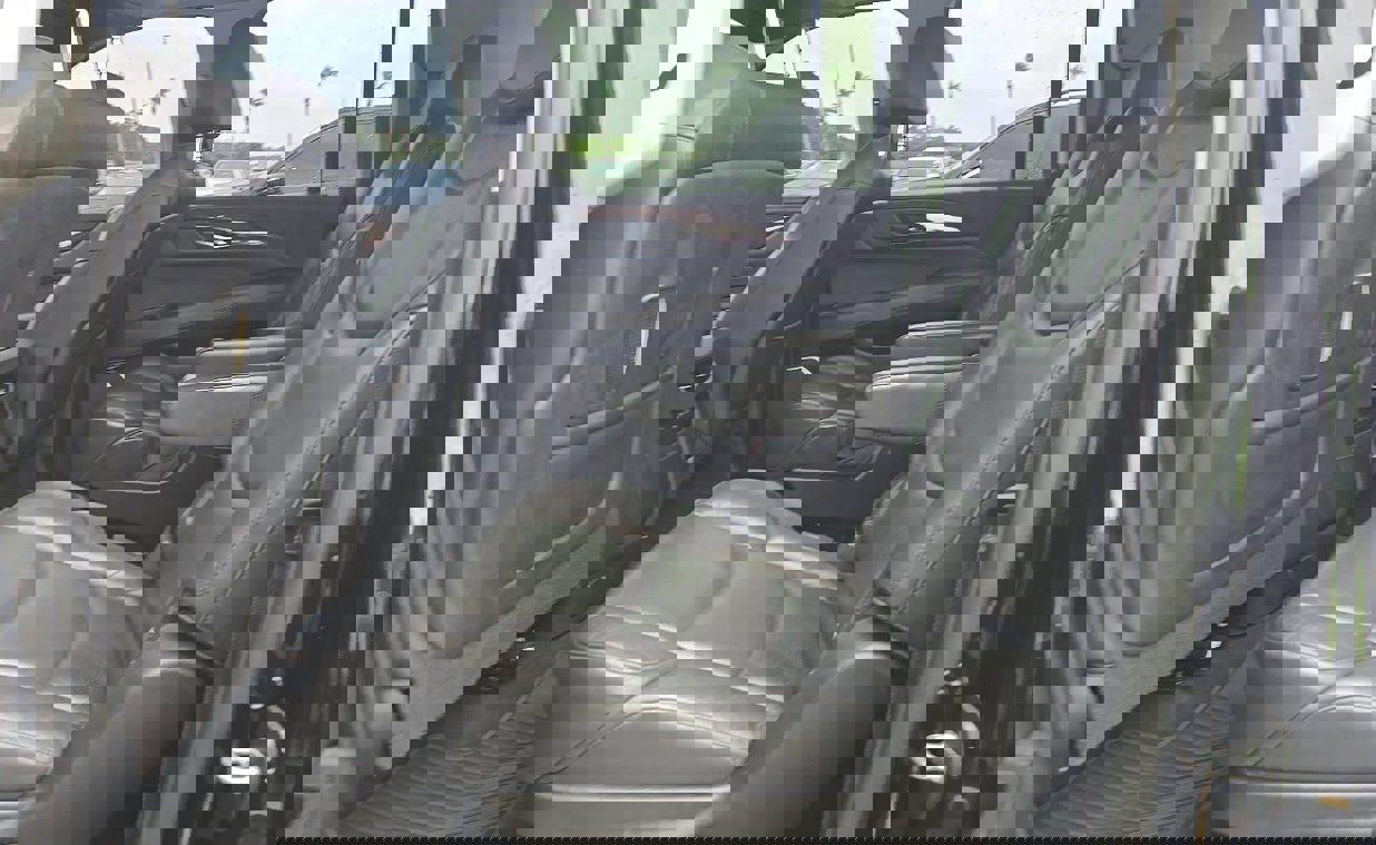 Used 2020 Cadillac Escalade ESV Luxury w/ Escalade Sport Edition image 6