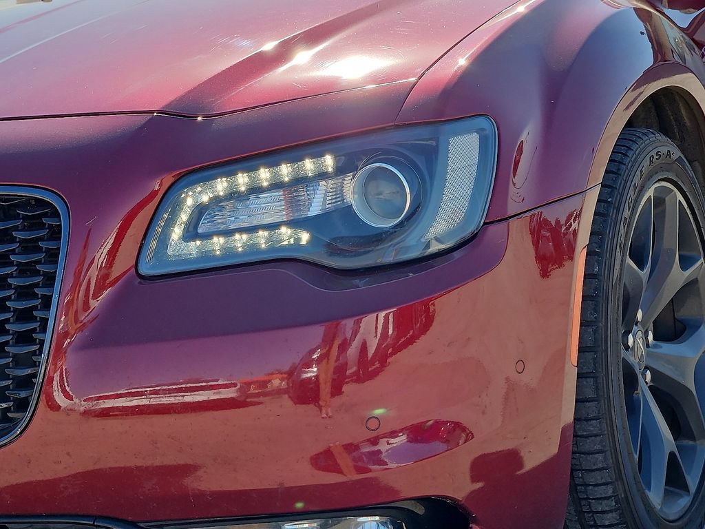 Used 2022 Chrysler 300 S RWD image 8