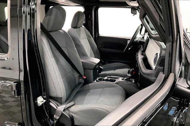 Used 2025 Jeep Wrangler Unlimited Sahara w/ Safety Group image 8