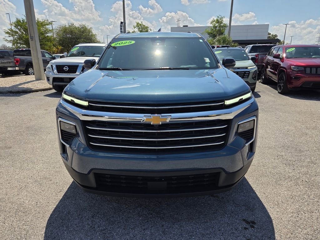 Used 2025 Chevrolet Traverse LT FWD image 17