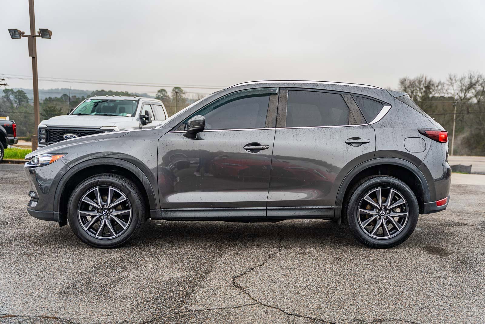 Used 2018 MAZDA CX-5 Touring image 4
