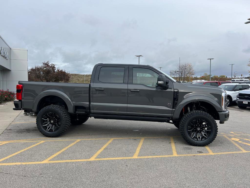 New 2026 Ford F250 Lariat w/ Black Appearance Package image 5