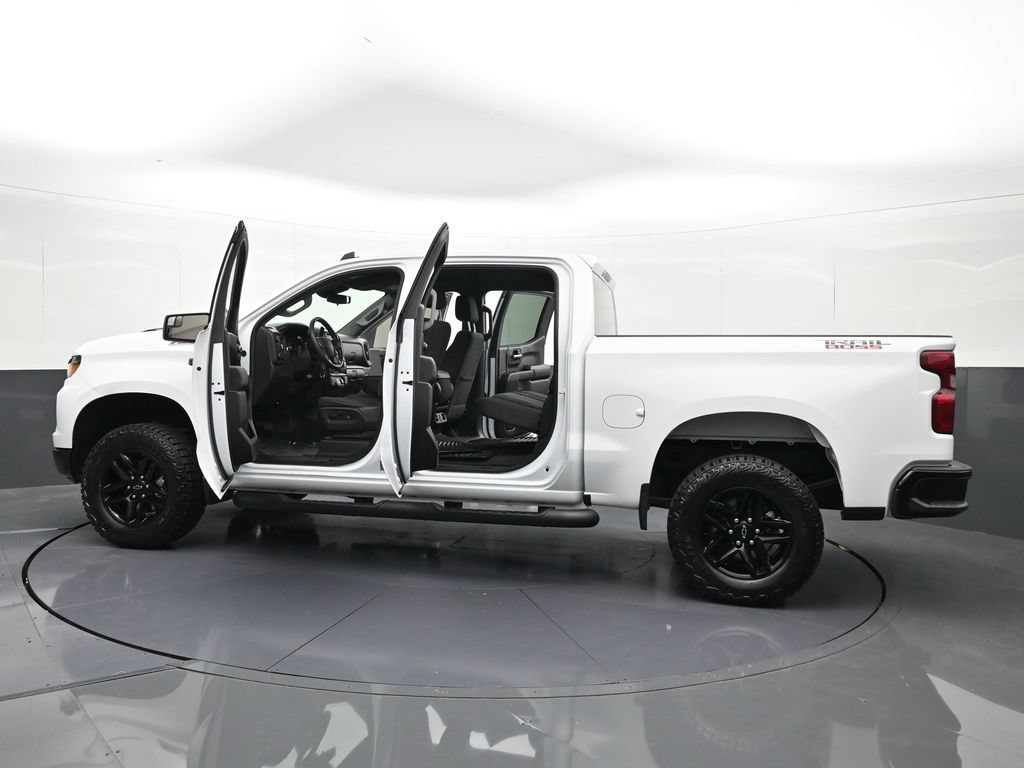 Used 2024 Chevrolet Silverado 1500 Custom Trail Boss AWD/4WD image 40