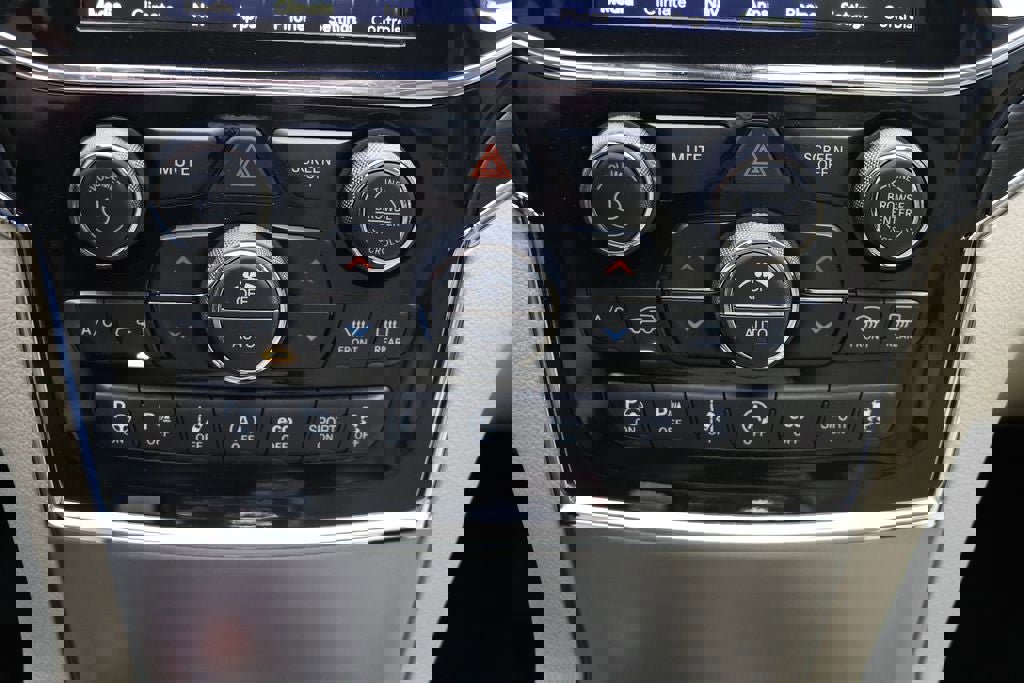 Used 2021 Jeep Grand Cherokee Limited w/ Premium Lighting Group image 26