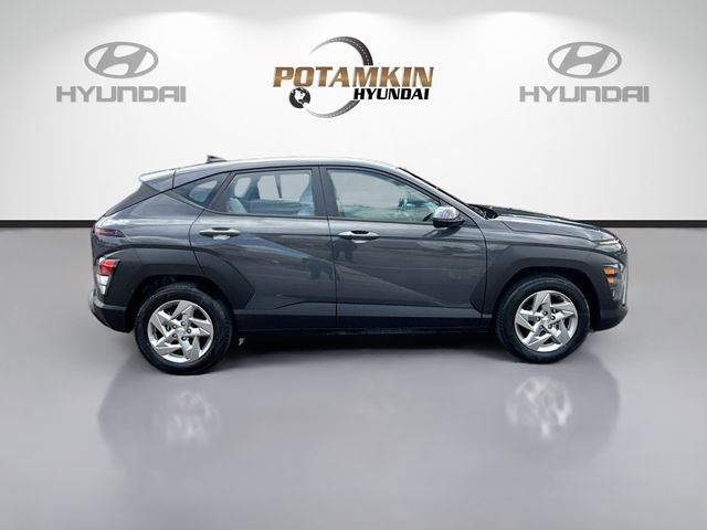 Certified 2024 Hyundai Kona SE image 4