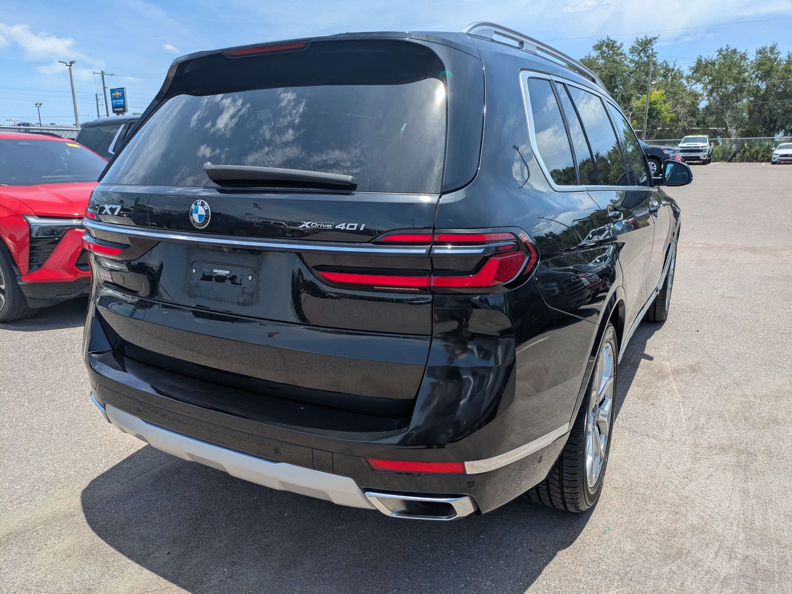 Used 2023 BMW X7 xDrive40i AWD/4WD image 3