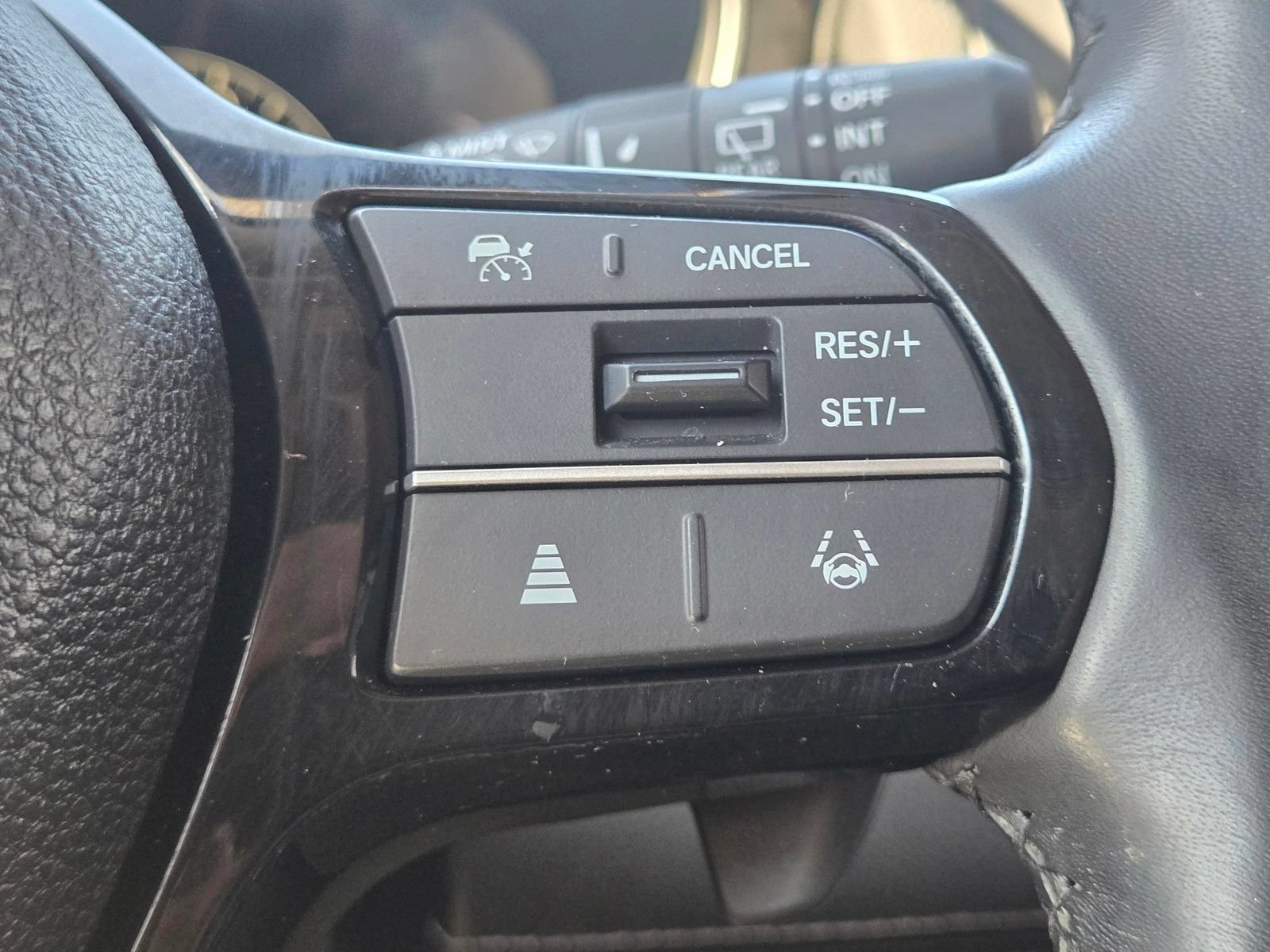 Certified 2025 Honda Pilot Touring image 27