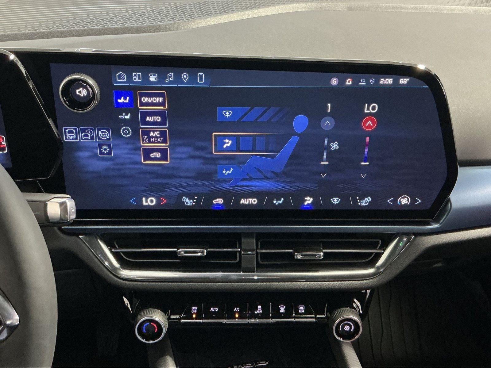 New 2026 Chevrolet Equinox EV LT FWD image 29