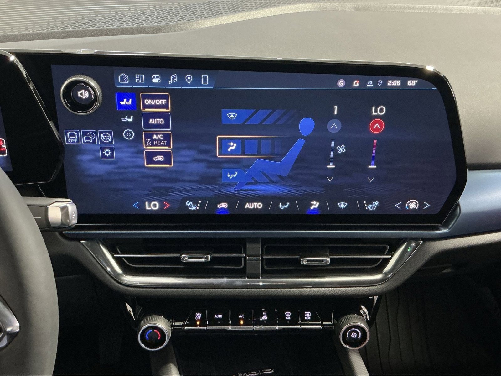 New 2026 Chevrolet Equinox EV LT image 29